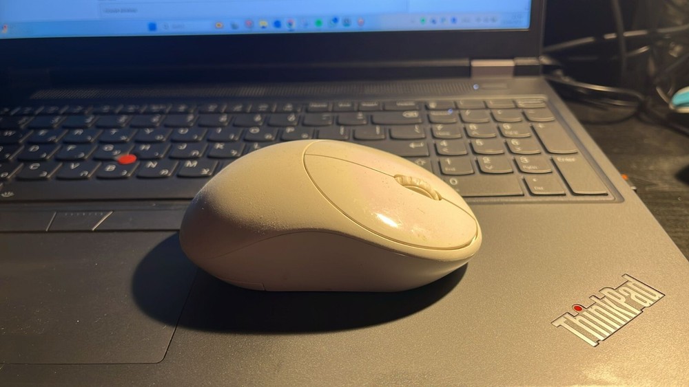 Wireless white mouse