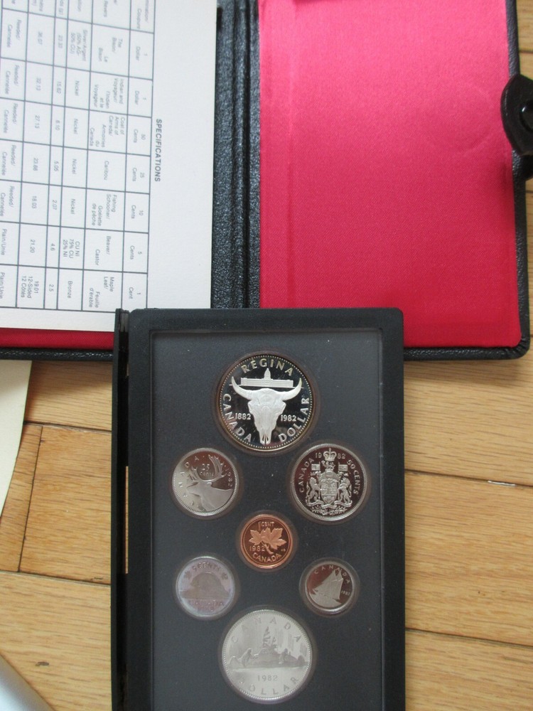 1982 Canada Regina's Centennial Double Dollar Set. i/c Silver Dollar Mint Set.