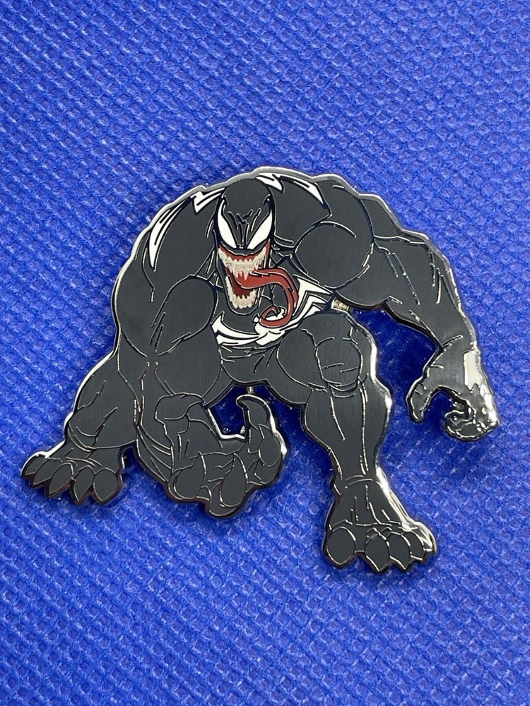 Marvel venom and SpiderMan pin Set !!