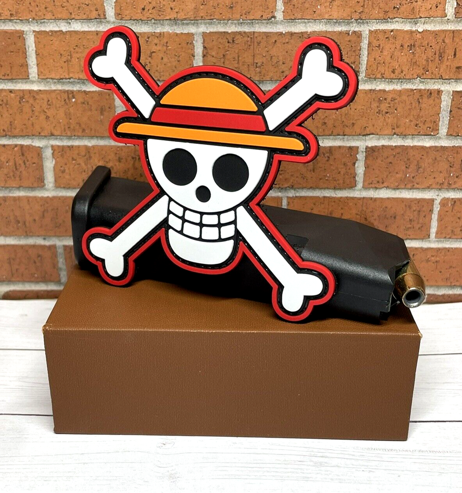 Tactical PVC Patch - Straw Hat Skull Patch - Morale Funny Cross Bones Patch