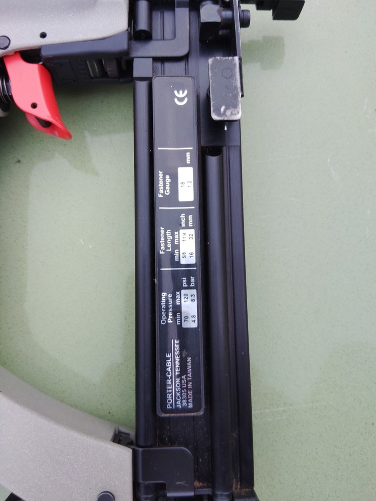 PORTERING CABLE PNEUMATIC NAIL GUN