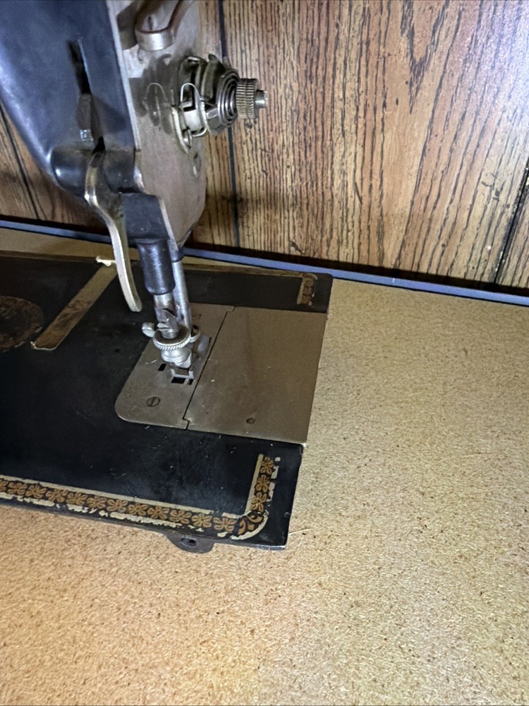The Free Rotary Sewing Machine Circa 1925