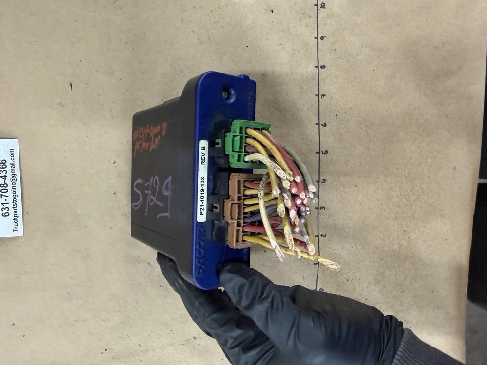 PETERBILT LIGHT CONTROL MODULE , TURN STALK MODULE PACCAR P21 1019 203 - Used