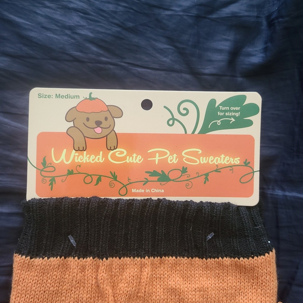 Wicked cute pet sweaters Jack lantern size medium
