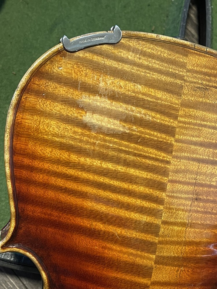 Antique violin