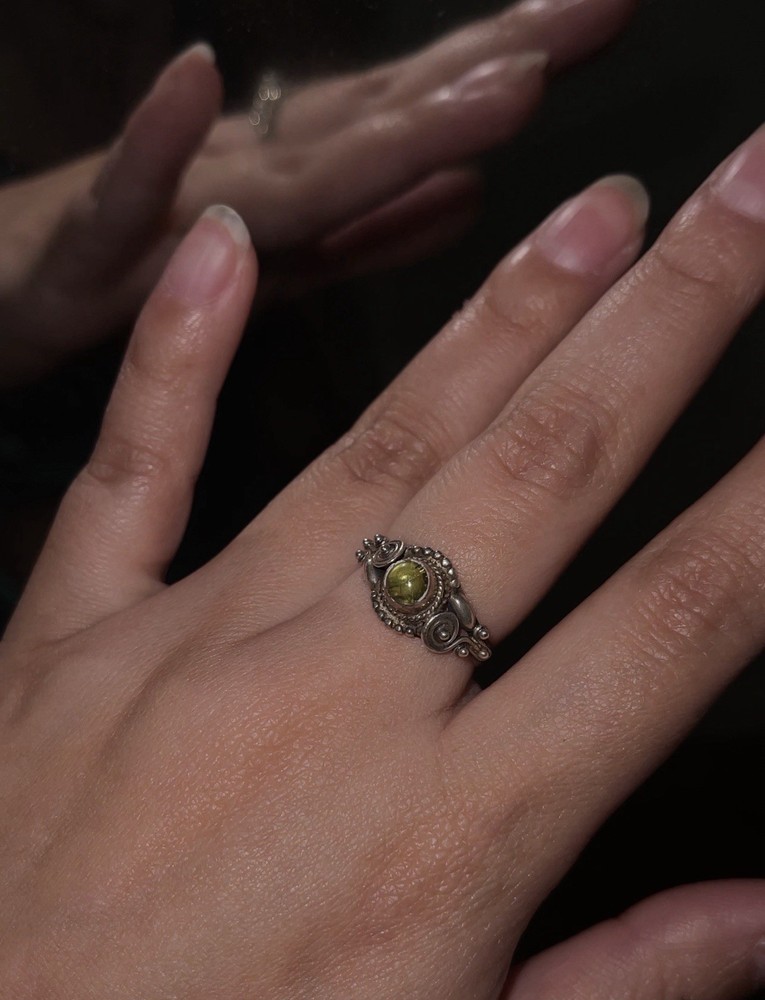 Sterling Silver Native Green Gem (maybe Peridot) Ring Size 6.25