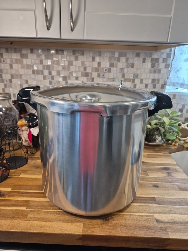 Presto  01781 23-Quart Pressure Canner/Cooker