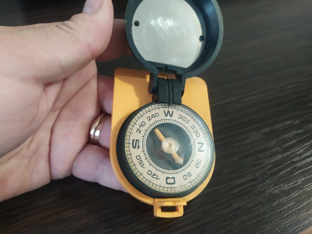 Soviet USSR Navigation Compass Azimuth (Азимут)With ruler and mirror Vintage