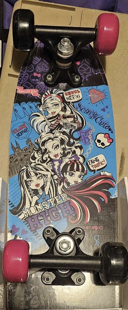 Monster High 21” Skateboard Maple Deck