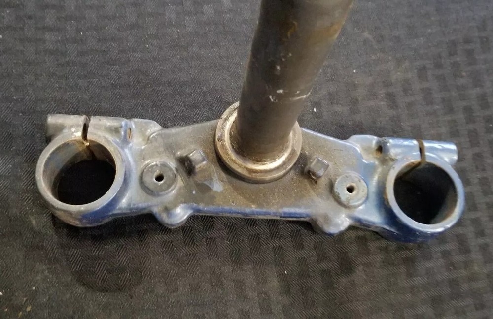 1981 Yamaha XV750 Virago Triple Tree Lower ♻️