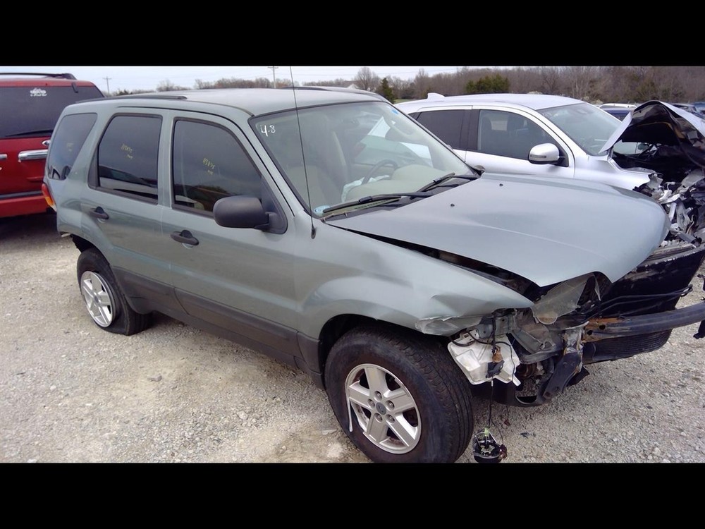 Front Left Steering Knuckle fits 2005 Ford Escape Front Left Grade A
