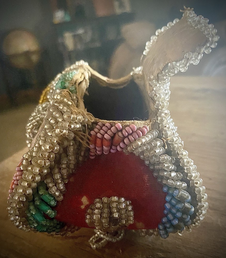ANTIQUE Native American BEADED POUCH