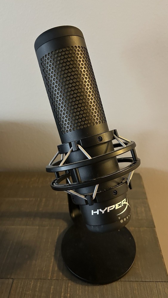 HyperX QuadCast USB Gaming Microphone – Shock Mount, Tap2Mute, Great Condition