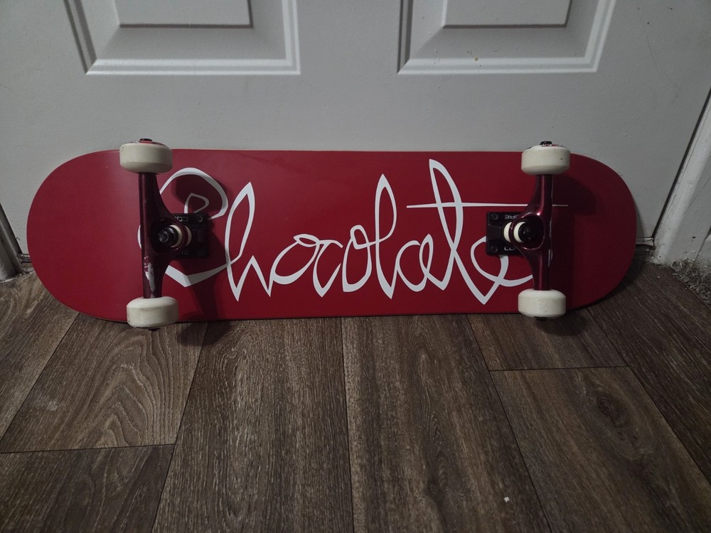 pre-built chocolate skateboard 8.25"