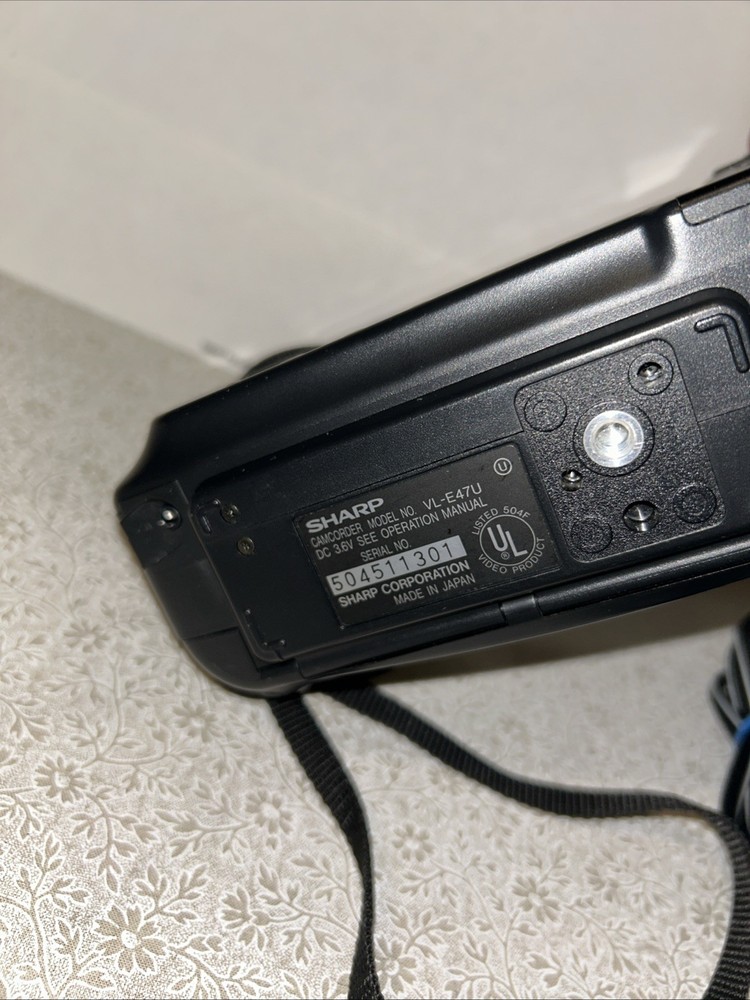 Sharp Liquid Crystal Video Camera Vl-E47 & Accessories