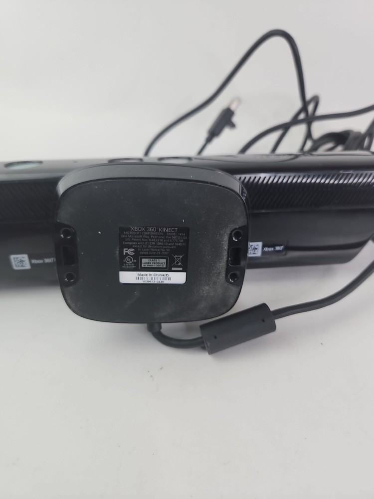 XBox 360 Kinect Sensor Model 1414 + Kinect Adventures Microsoft