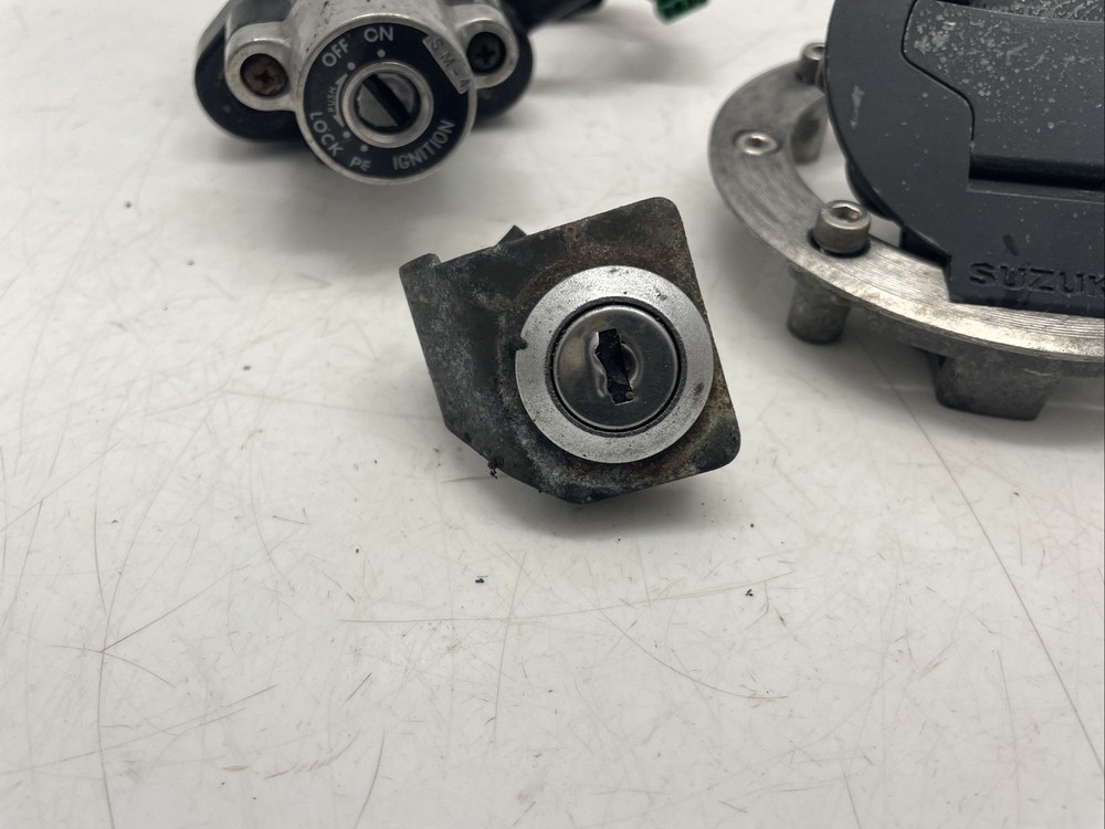 ♻️ Suzuki Sv 650 S 1999 - 2002 Lock Set Kit Without Key ♻️