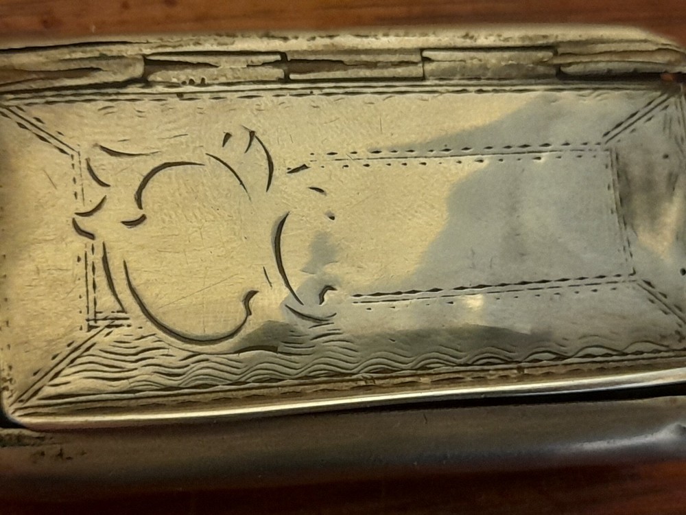 Early continental silver snuff box. C1800