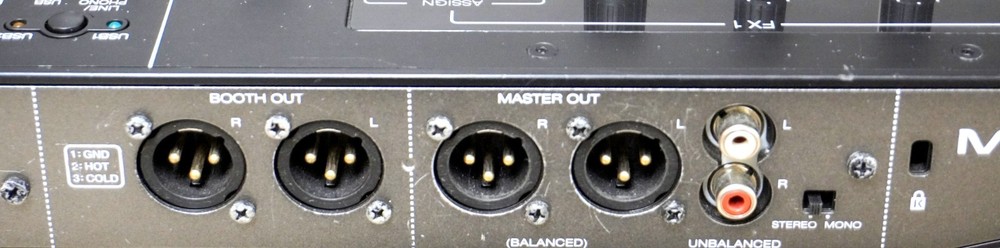 Denon MC7000 2 Channel DJ Interface Serato Controller w/ Ultra Protective Case