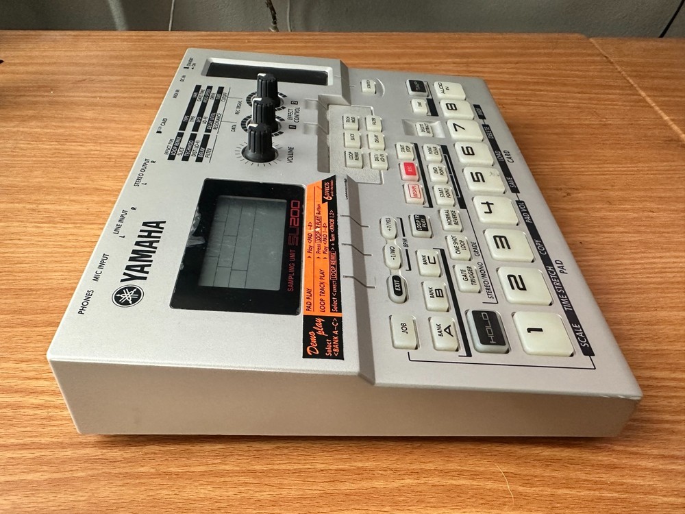 Yamaha SU200 Sampler/Looper [Non Functioning]
