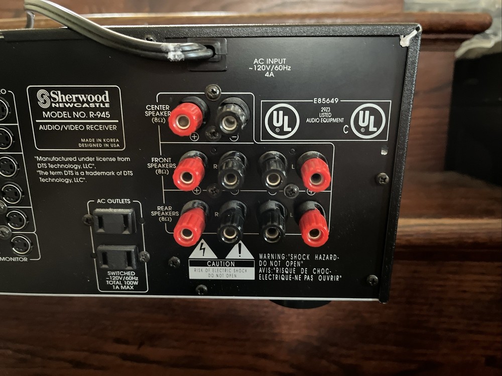 Sherwood Newcastle R-945 - See Description