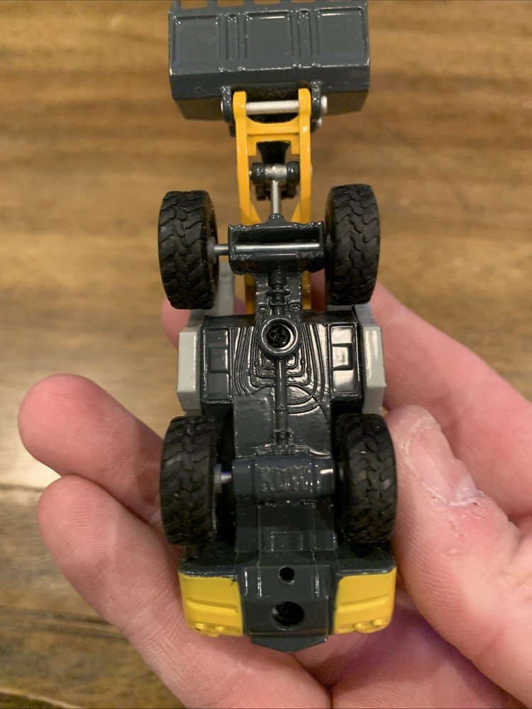 KDW 480 Mini-Wheel Loader - Kramer w/Operator 1/50 Die-cast LN