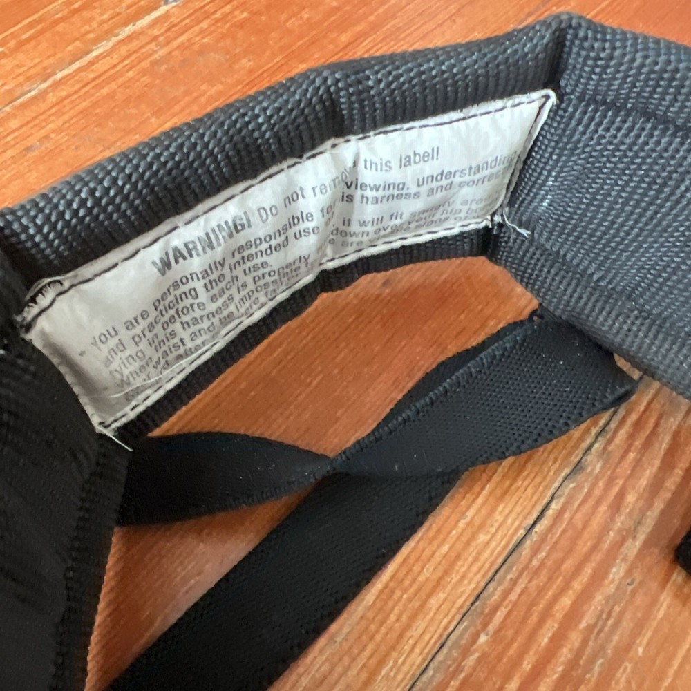 Metolius Rock Climbing Safety Harness Size 30