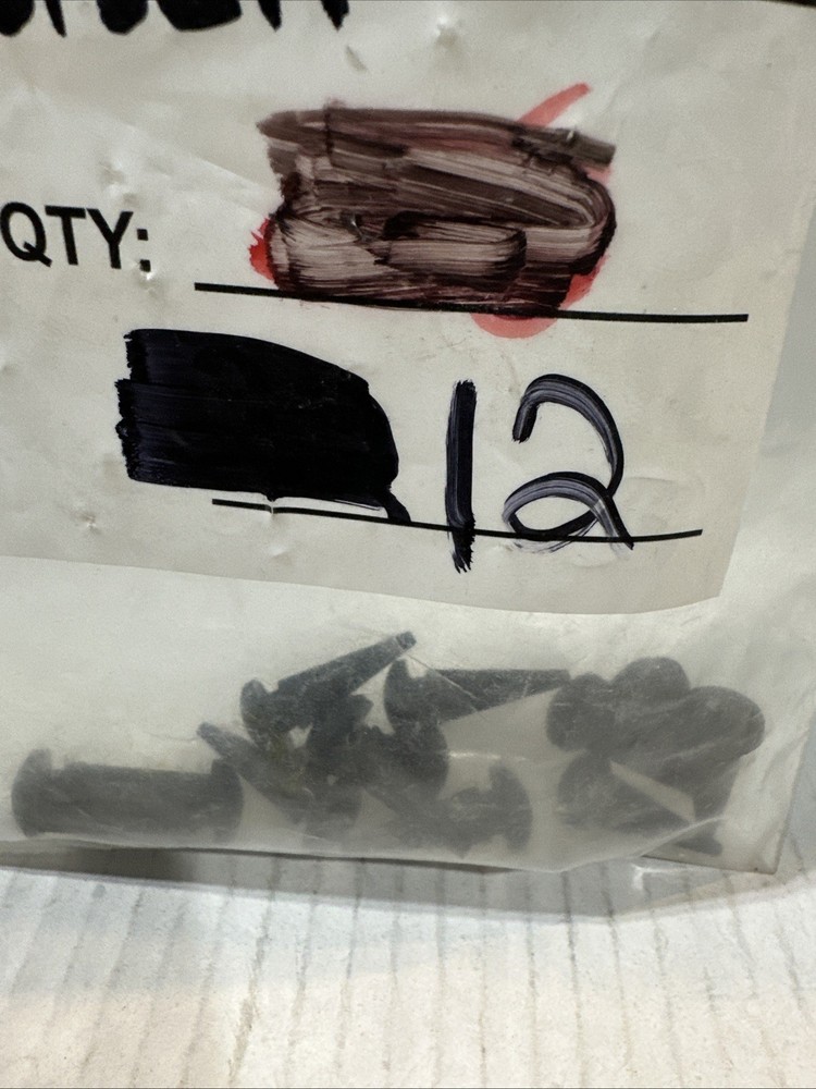 Clemco 1015011 Remote Control Rubber Button Bumper Marco Blastmaster 150 ?