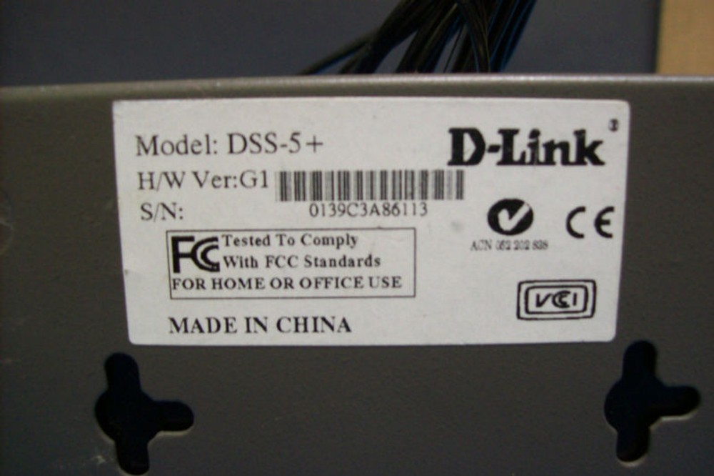 D - LINK DSS-5+ 10/100 FAST ETHERNET SWITCH