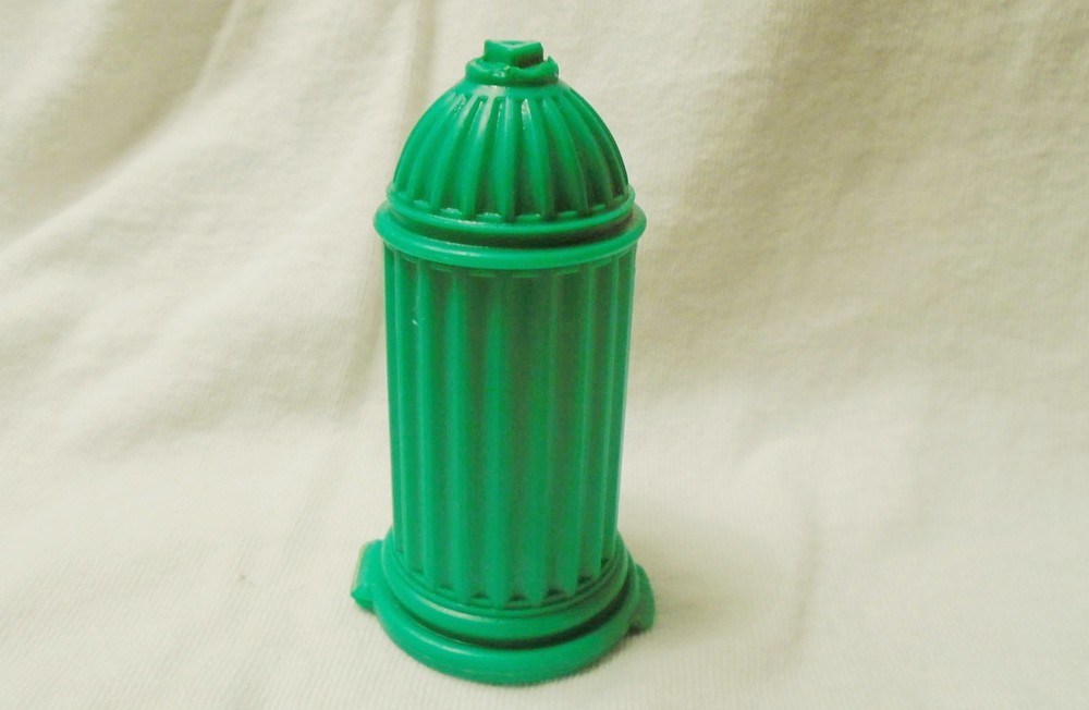 Vintage Fleer Green Fire Hydrant Candy Dispenser Empty
