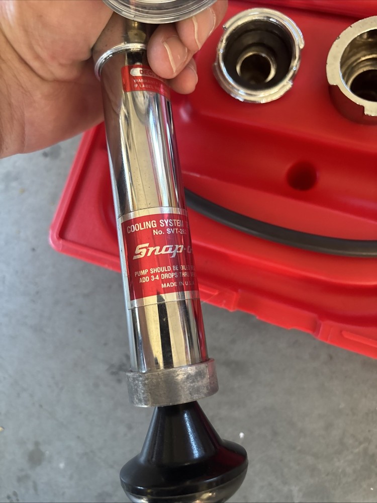 Snap-on SVTS262 Cooling System Pressure Tester Kit With Case Pre Owned