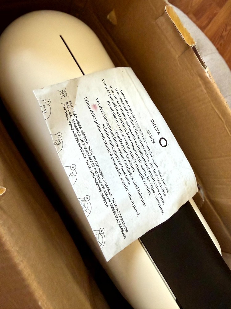 Delta Q Quick Capsule Espresso Machine — White, Programmable, 0.8L