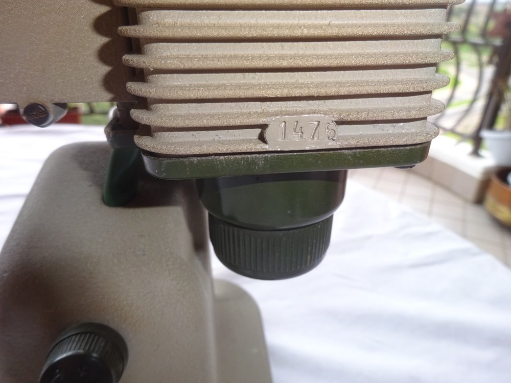 VINTAGE "ASTRO" PROJECTOR - 8mm - Untested -