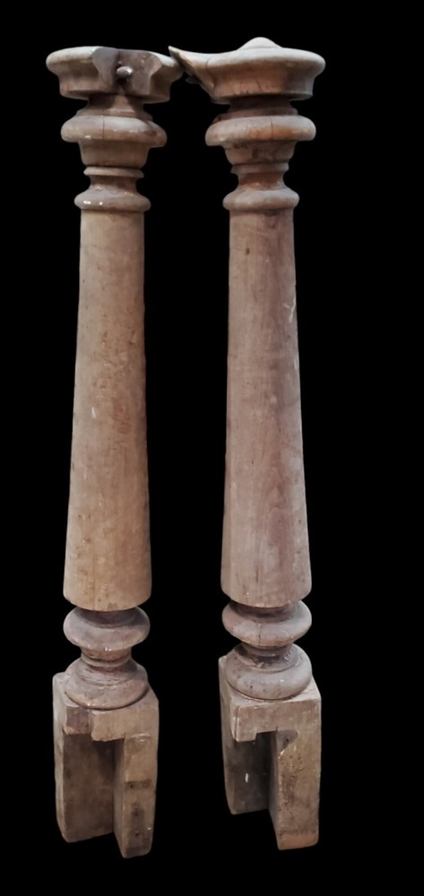 Pair Of Newel Posts *GAM0205