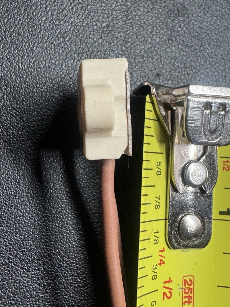 990 Ceramic Halogen Lamp Socket G4