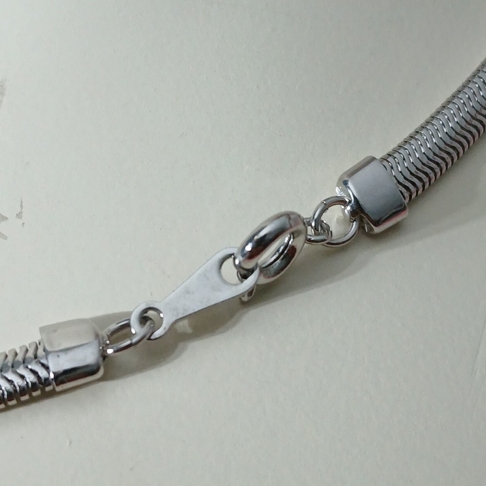 Avon Herringbone Necklace Silvertone Vintage