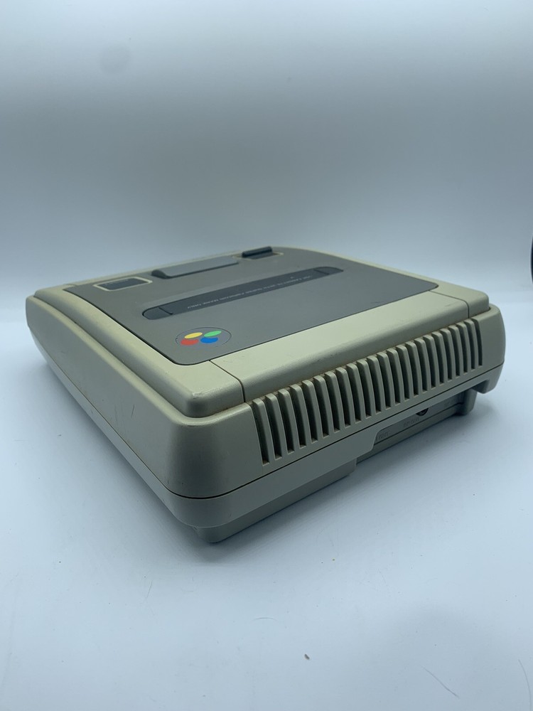 Nintendo Super Famicom. Great working condition! Console only or with everything