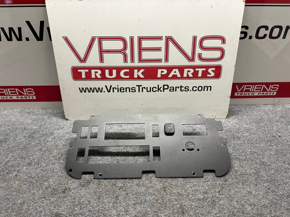 KENWORTH U64-1212-211100000 PANEL-SLEEPER CONTROL