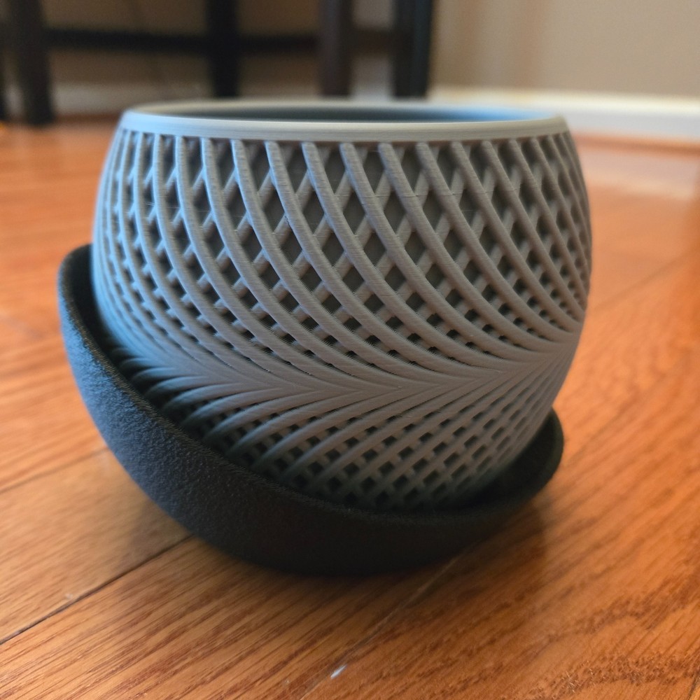 80mm 2 pc Planter Two-tone 3D printed