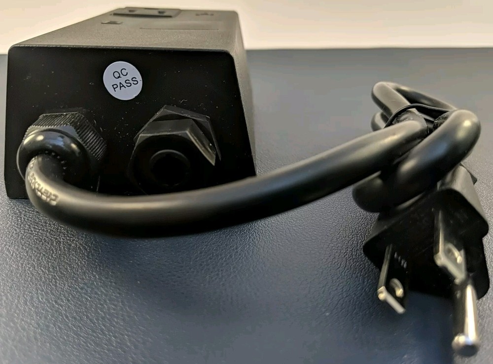 Garbage Disposal Air Switch LF40-011/012 Plastic, Black