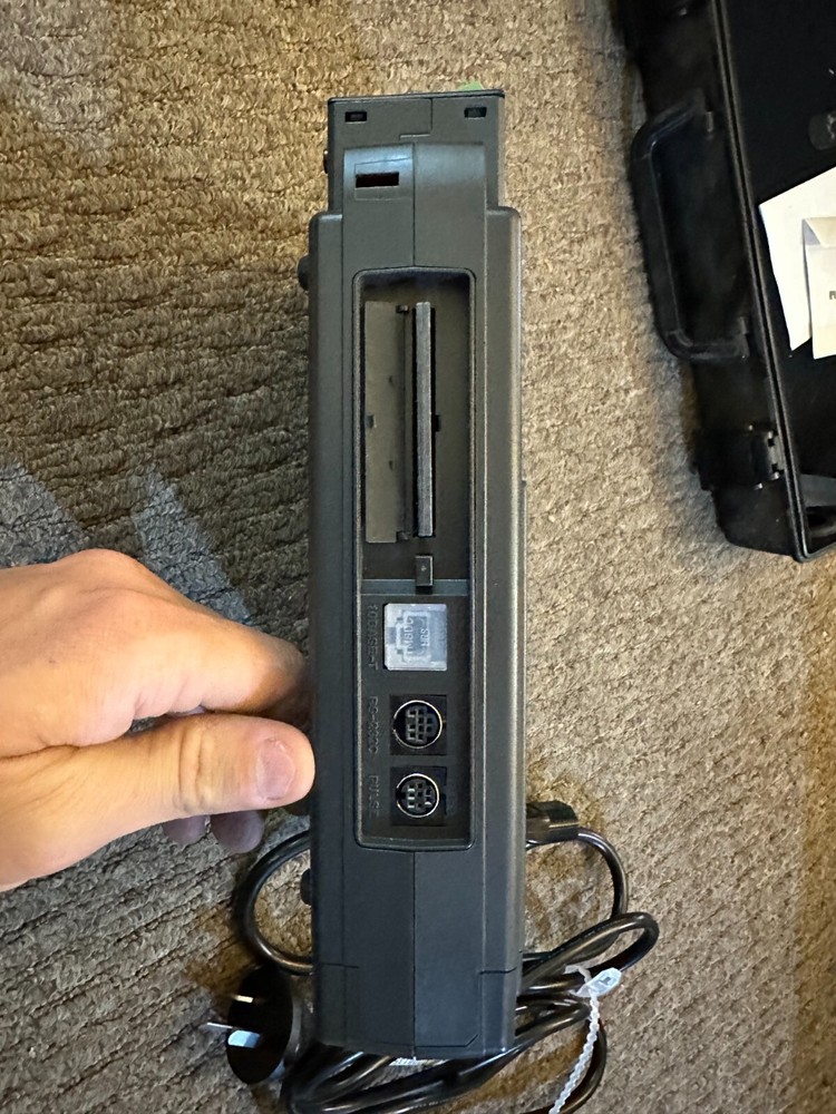 Hioki 8420-51 Memory Hilogger (Data Logger) 8ch/16ch with Case, Memory Card,