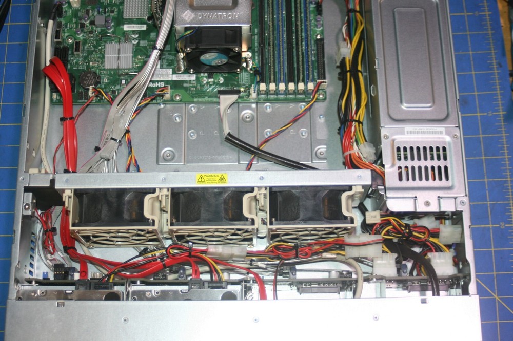 Unitrends Recovery-823 Rack Appliance Disk Array Xeon 2.67GHz