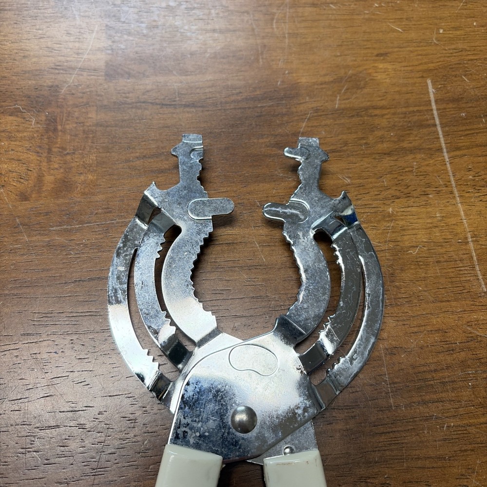 Universal Jar And Bottle Opener Nut Cracker Kitchen Tool Gadget Multi Tool