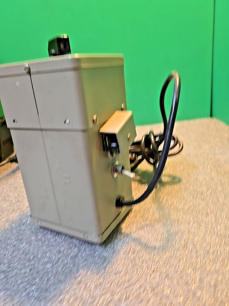 Oriel 6532 Metered Variac Variable Auto Transformer | 0 - 10 V 115v | NEW