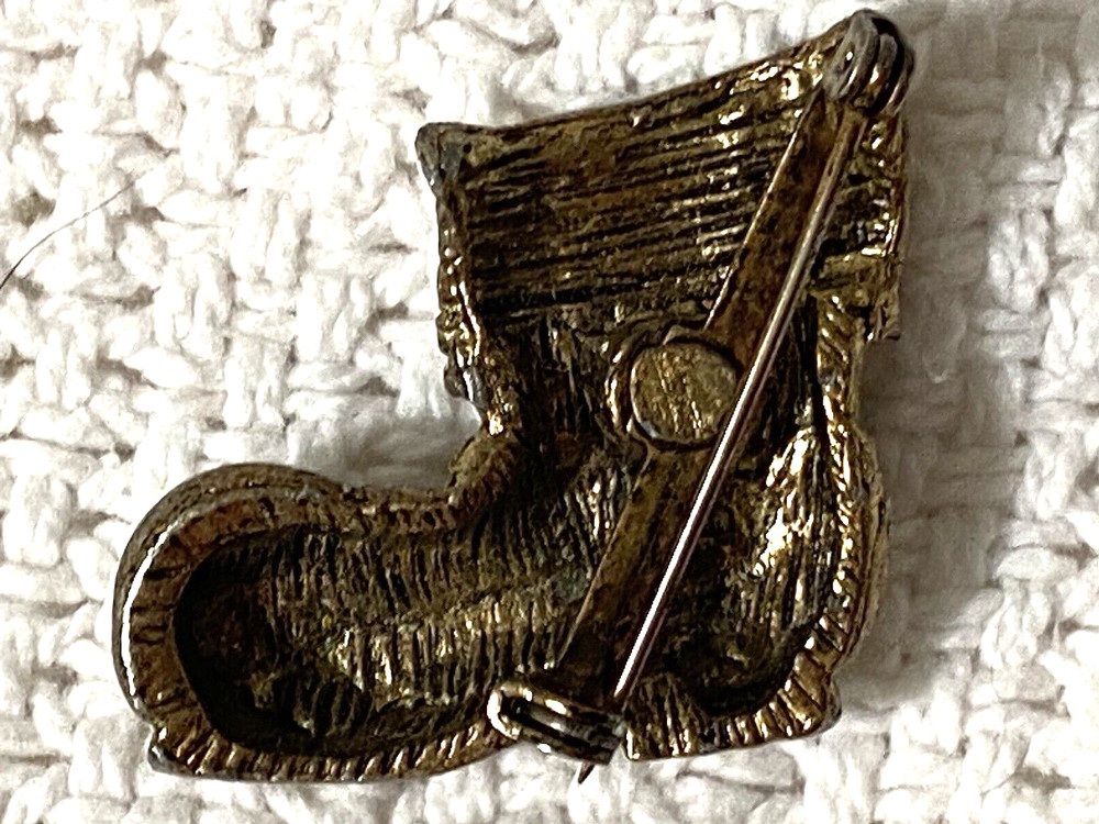 Santa Holiday Boot (missing 1 Stone) Brooch/Pin