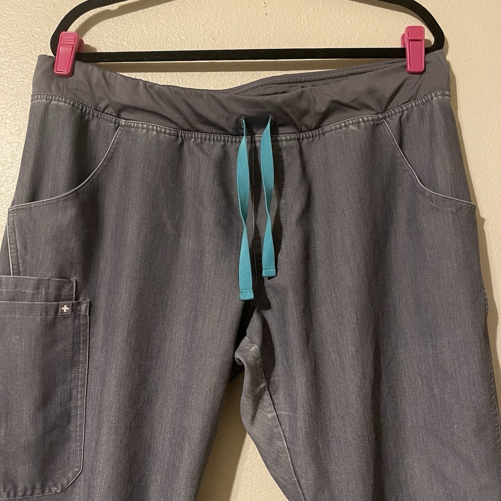 FIGS Scrub Set - Casma and Kade Graphite