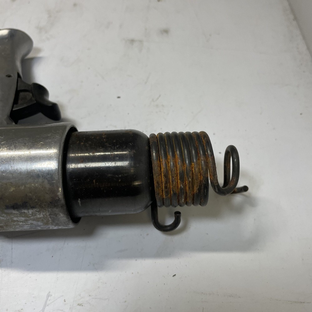 Central Pneumatic 32940 Air Hammer 150mm