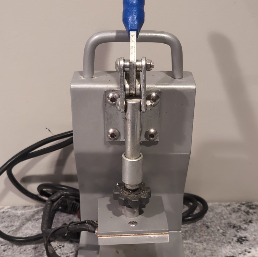 Dulytek Clamshell Manual Heat Transfer Press with Digital Display & Timer