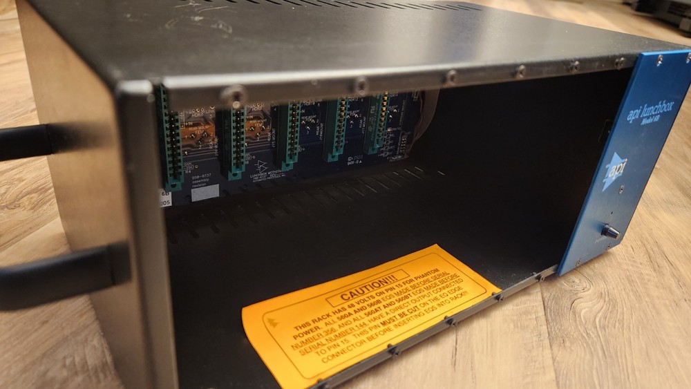 API Model 6B 500 Lunchbox Enclosure