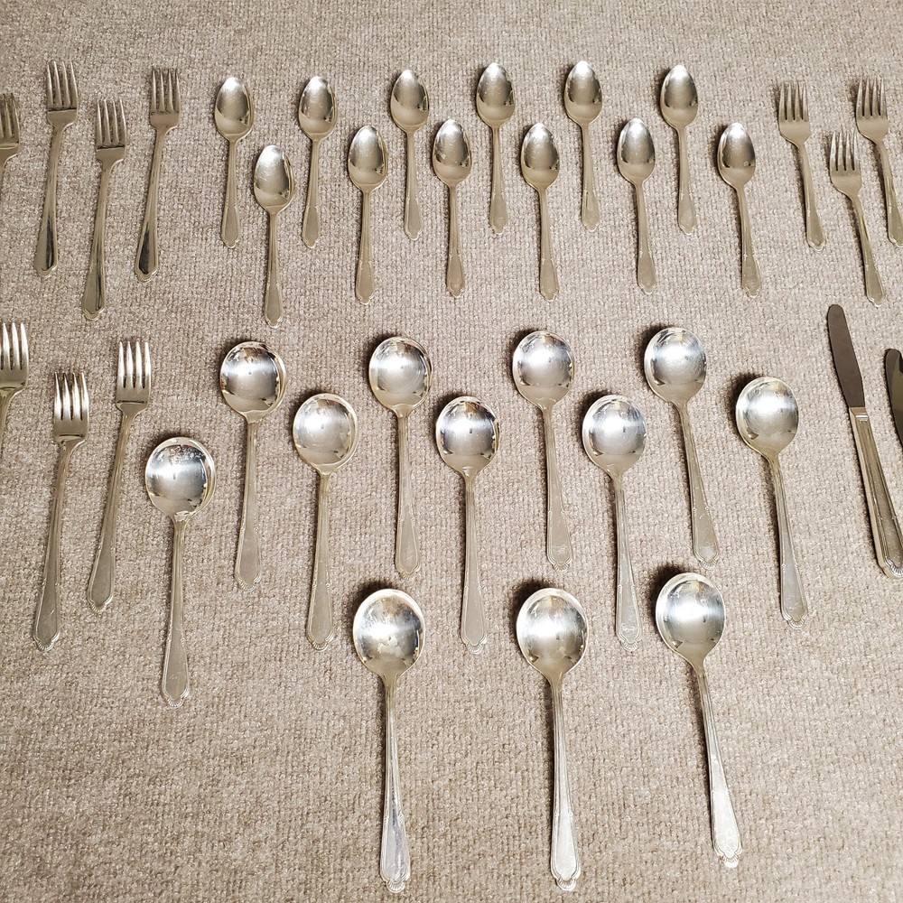 Cunningham Silver Plate Laurel 1934 Silverplate 65 pcs Flatware Silverware